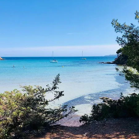 Hébergement de vacances Maison Mitoyenne Climatisée Avec Parking, 4 Pers., - Fr-1-610-101 *