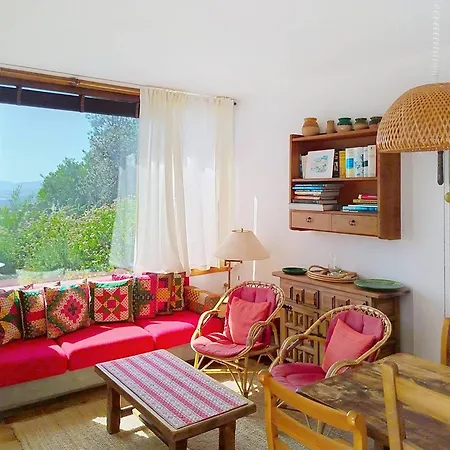 Hébergement de vacances Maison Mitoyenne Climatisée Avec Parking, 4 Pers., - Fr-1-610-101 *
