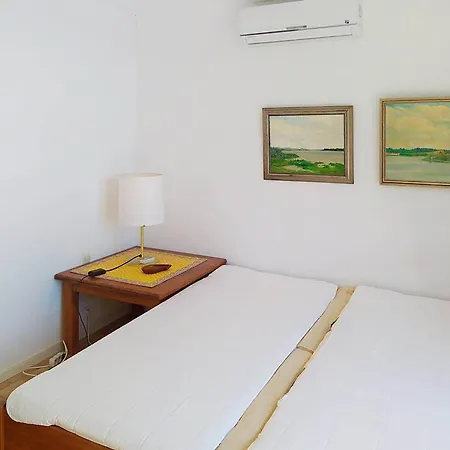 Maison Mitoyenne Climatisée Avec Parking, 4 Pers., - Fr-1-610-101 Bormes-les-Mimosas