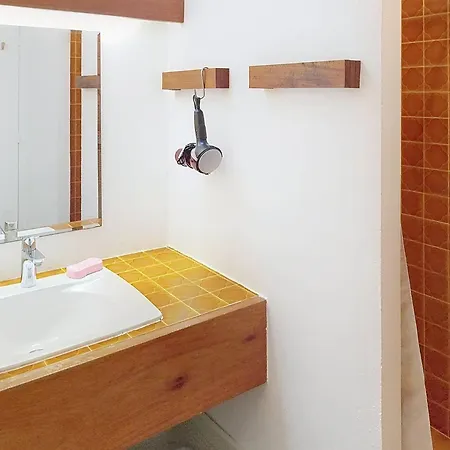 Maison Mitoyenne Climatisée Avec Parking, 4 Pers., - Fr-1-610-101 Bormes-les-Mimosas